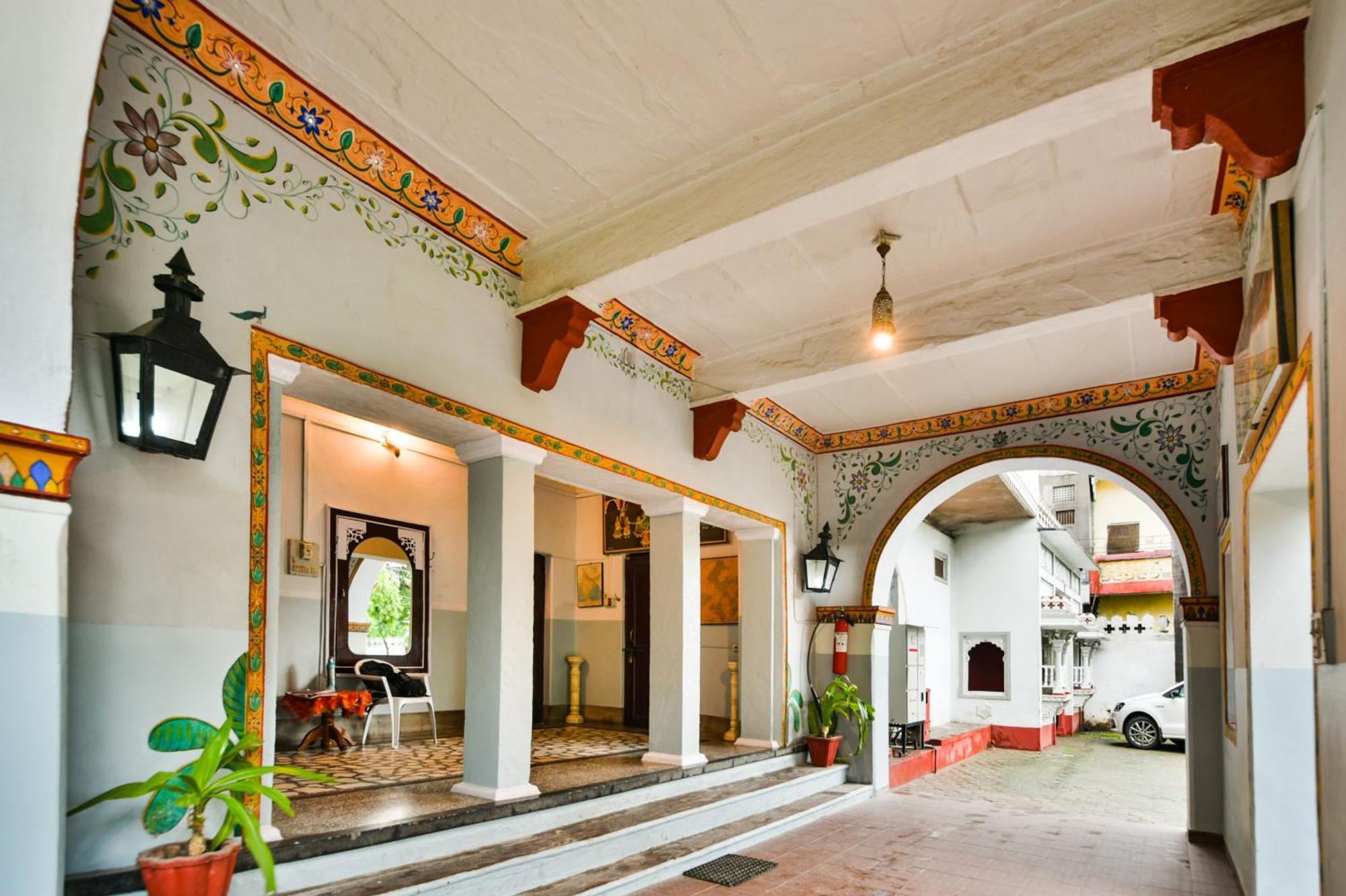 Hotel O Raj Kesar Tirath Luaran gambar